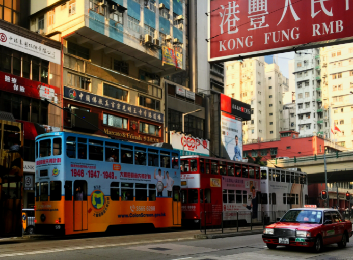 在香港讀大學(xué)需要多少花費(fèi)呢？